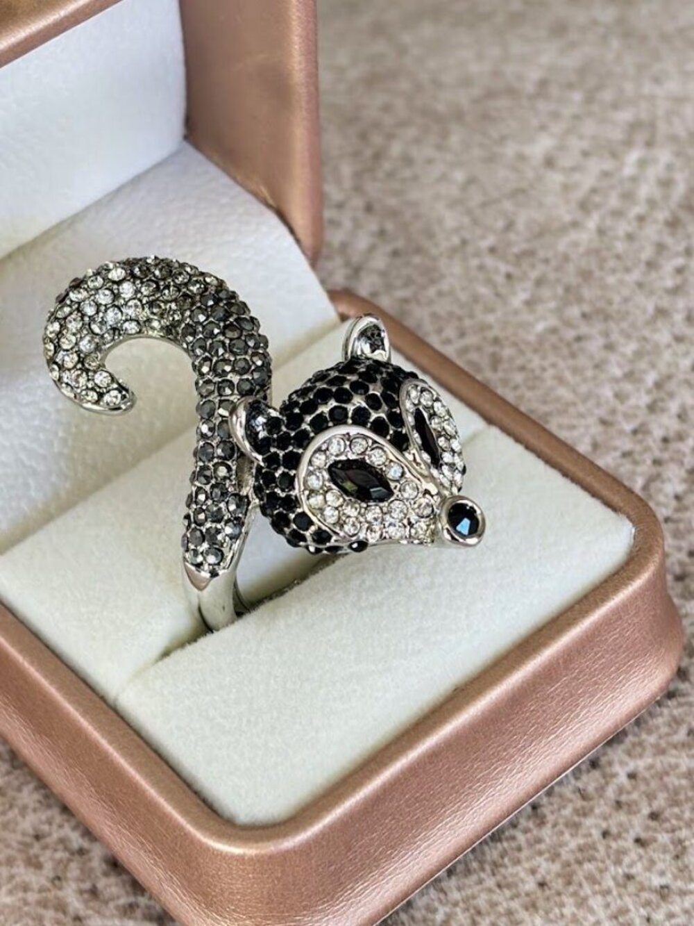Spring Street Crystal Fox Ring Black Rhinestone Adjustable Size 7-8 - Picture 3 of 7